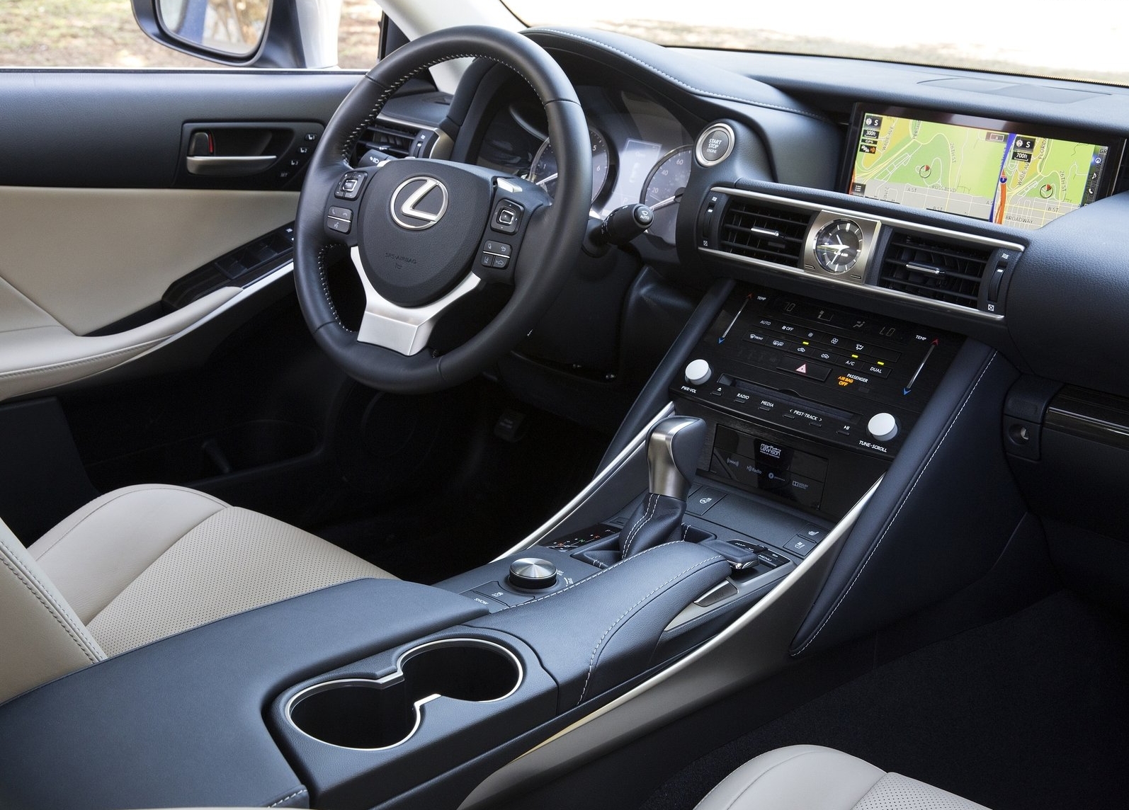 https://wcar.sets.lv/cars/Lexus/IS sedans/f0fbb8c0705a32468eeca6a978a413bc.jpg